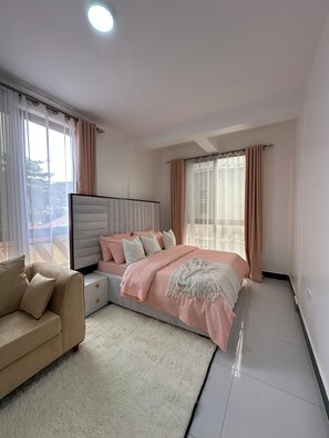 2 chambres, fer et planche à repasser, Wi-Fi, draps fournis