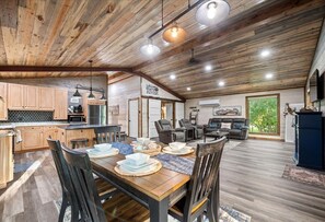 Interior - Fall Special on Glover River-Floatin Daze Cabin (Broken Bow)