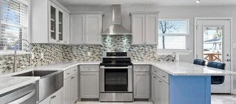 Cozy Modern Lakehouse on Cedar Creek – Dock, Fire Pit, Pet Friendly!