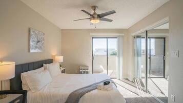 2 habitaciones, tabla de planchar con plancha, wifi y ropa de cama