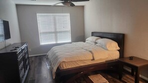 4 chambres, fer et planche à repasser, Wi-Fi