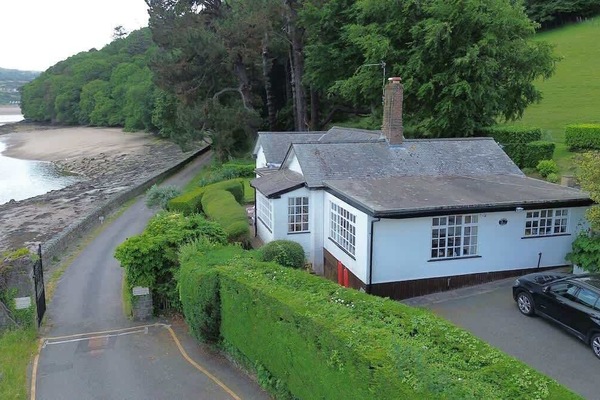 Vie of Benarth Lodge and nearby beach