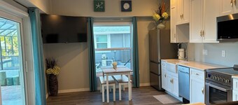 Large on-suite 1-bedroom unit in a waterfront house located on a canal