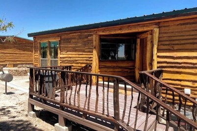 Kit Carson Cabin 2BR Rustic w/Mountain Views