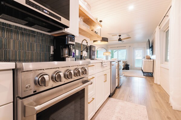 Microwave, oven, stovetop, dishwasher