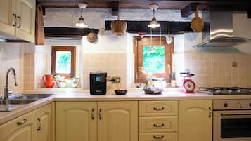 Mikrowelle, Ofen, Herdplatte, Geschirrspüler