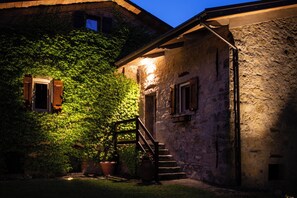 Exterior - Podere Monte, panoramic terrace on the Apennines with walks and barbecues. (Gaggio Montano)