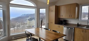 Micro-ondes, four, plaque de cuisson, lave-vaisselle