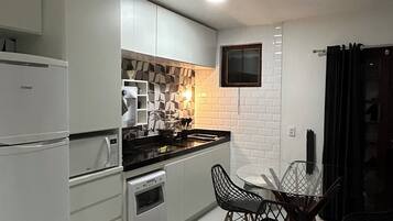 Micro-ondas, cooktop, lava-louças