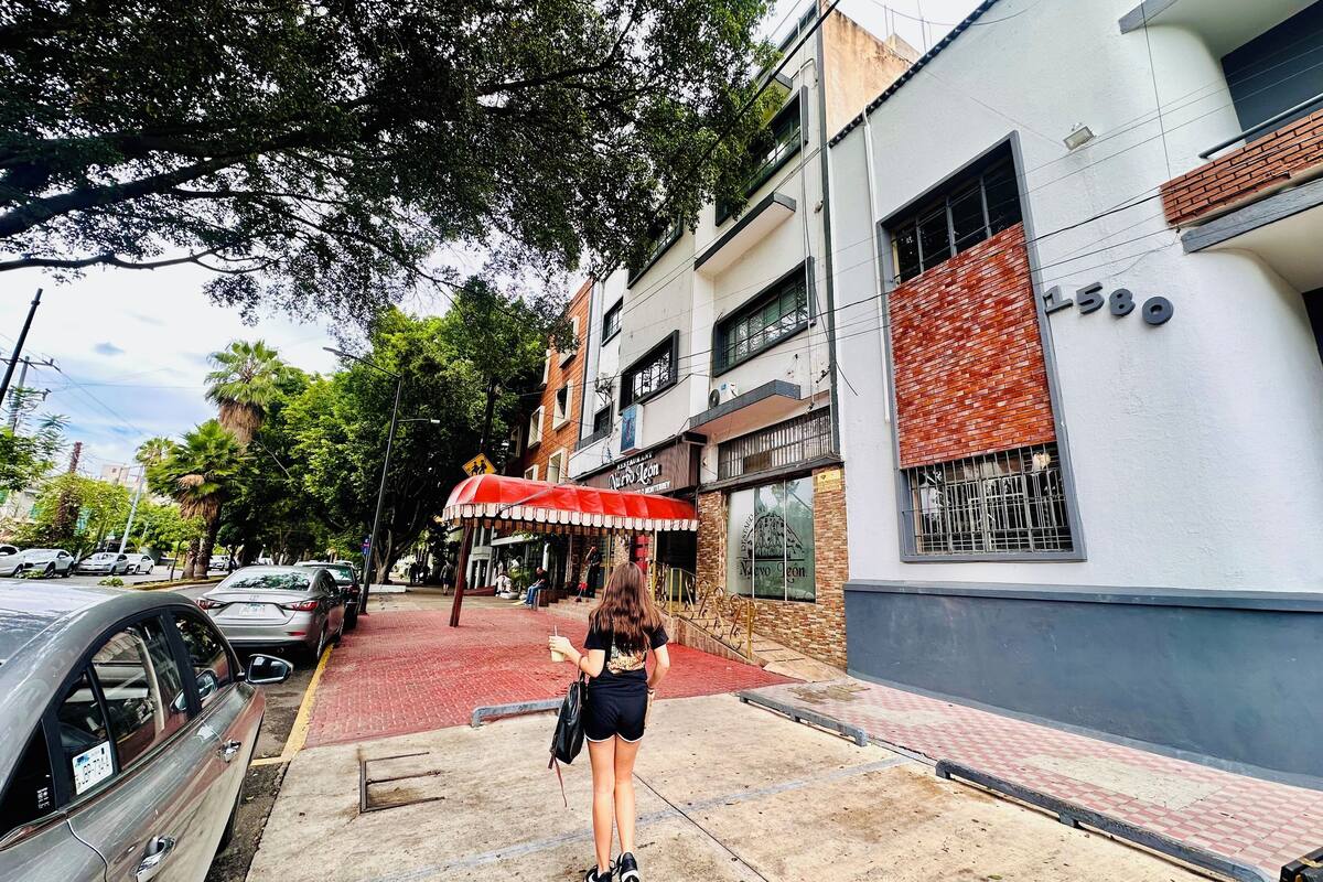 Casa City, varias habitaciones, Aire acondicionado, vistas a la ciudad | Zona de estar | Una televisión de pantalla plana, una chimenea, Netflix