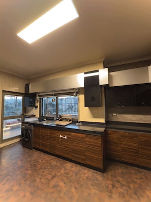Apartment, 3 Bedrooms, Accessible, Smoking | Interior