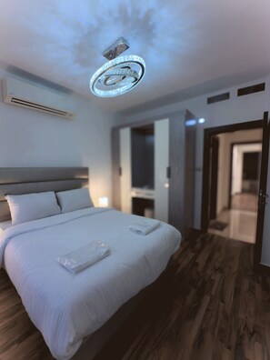 Apartment, 3 Bedrooms, Accessible, Smoking | 3 bedrooms