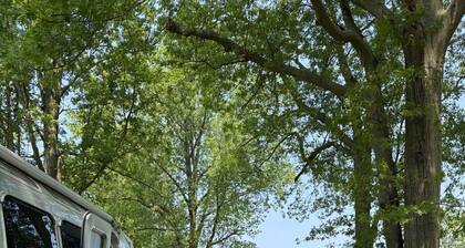 You know you want to do it! Glamping. Charming Airstream in Enchanting Ashtabula