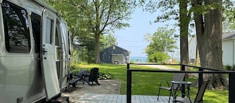 You know you want to do it! Glamping. Charming Airstream in Enchanting Ashtabula