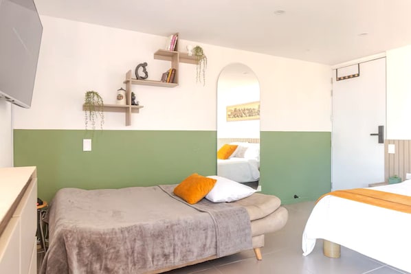 1 bedroom, iron/ironing board, WiFi, bed sheets