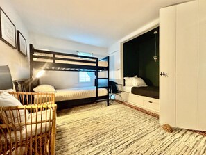2 bedrooms, WiFi, bed sheets