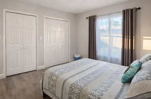 2 chambres, lit parapluie, Wi-Fi gratuit, draps fournis