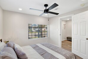 3 Schlafzimmer, Bügeleisen/Bügelbrett, WLAN, Bettwäsche