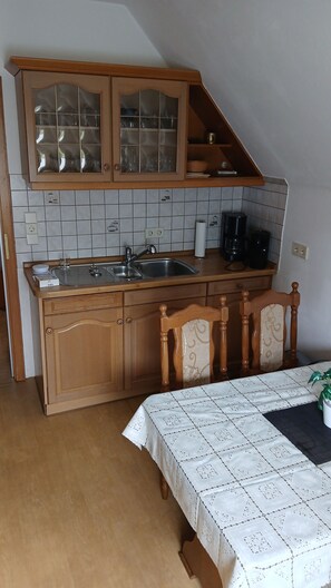 Microonde, piano cottura, lavastoviglie