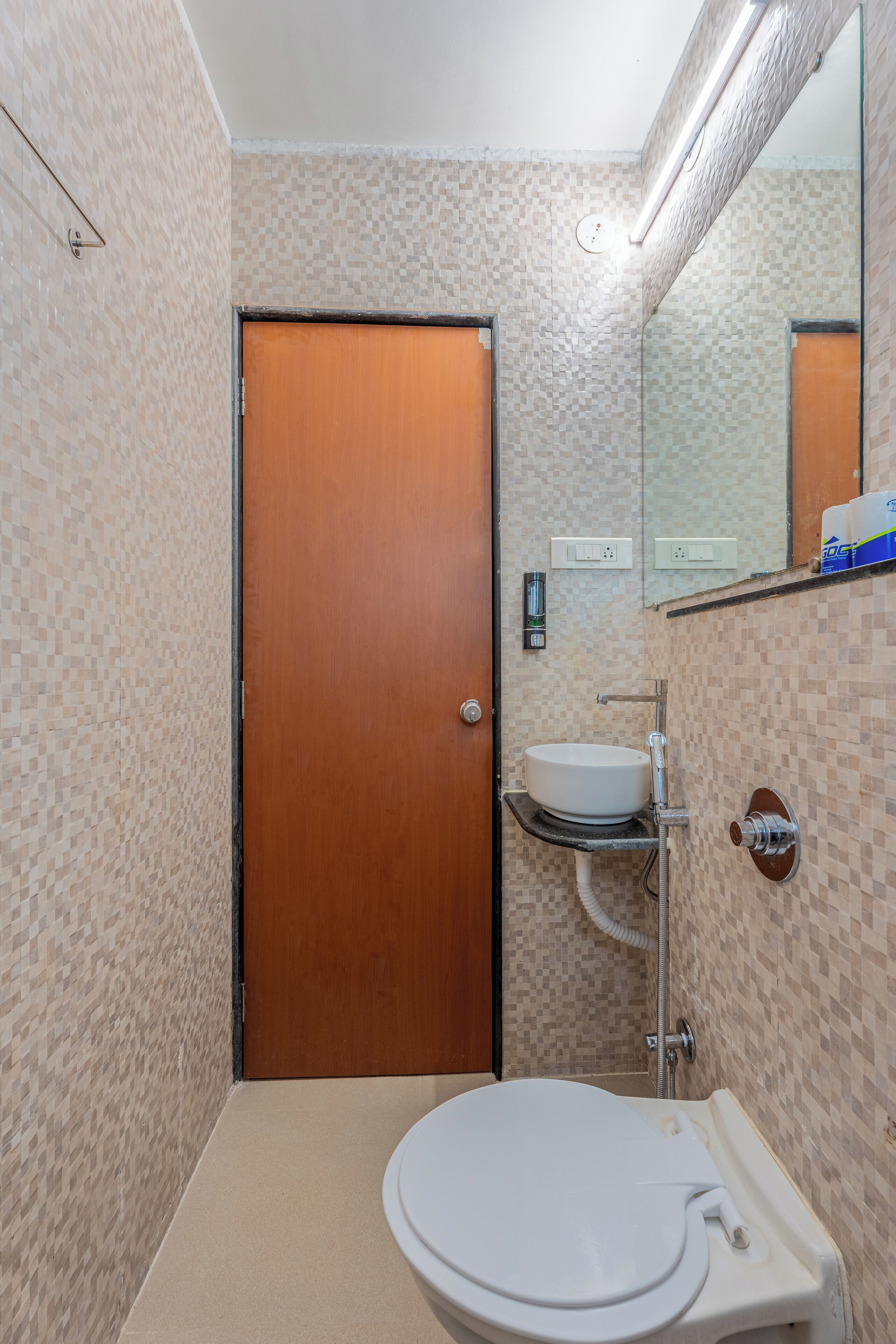 Foto - StayBird - Azure Suites Business Hotel