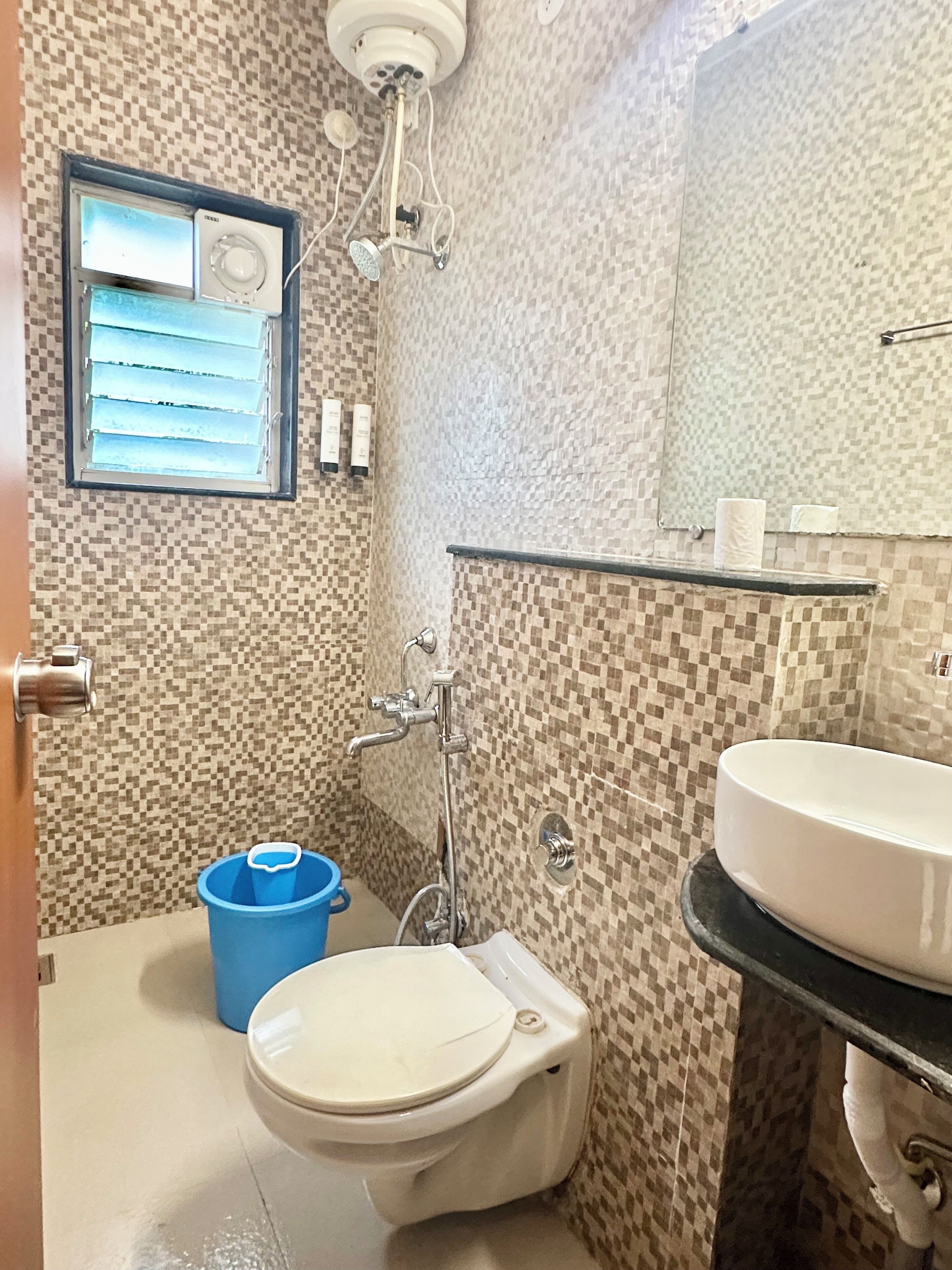 Foto - StayBird - Azure Suites Business Hotel