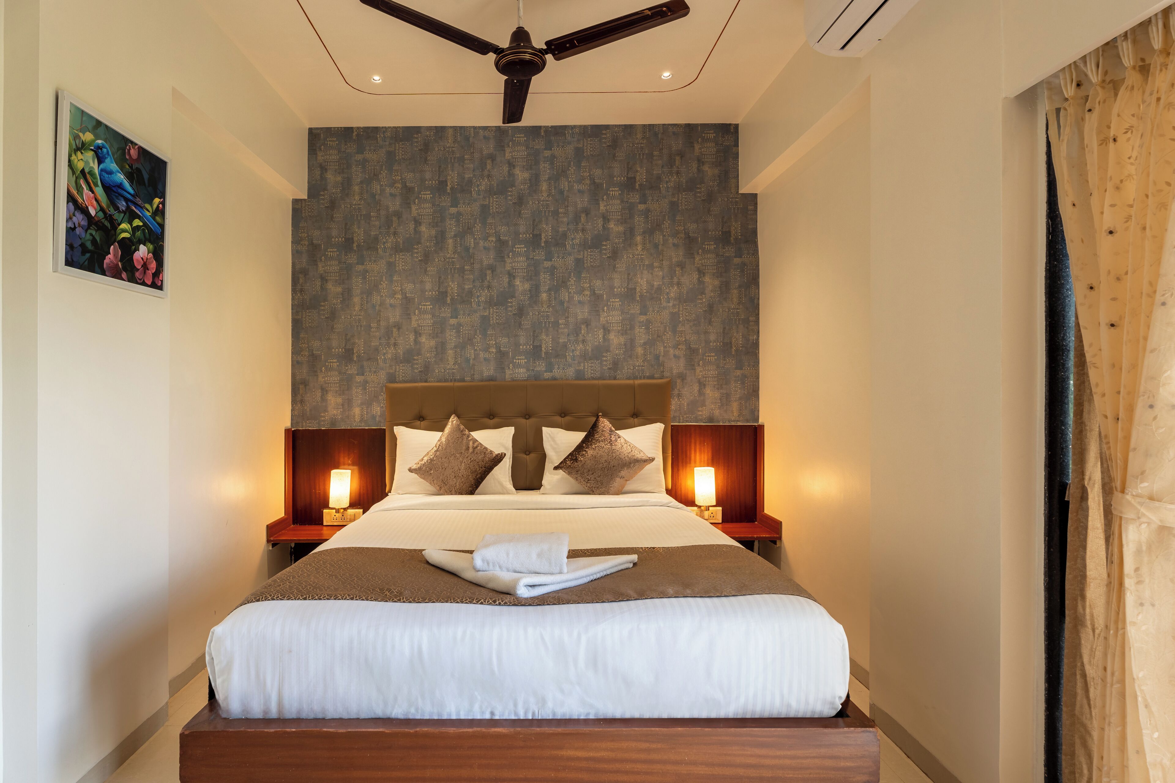Foto - StayBird - Azure Suites Business Hotel
