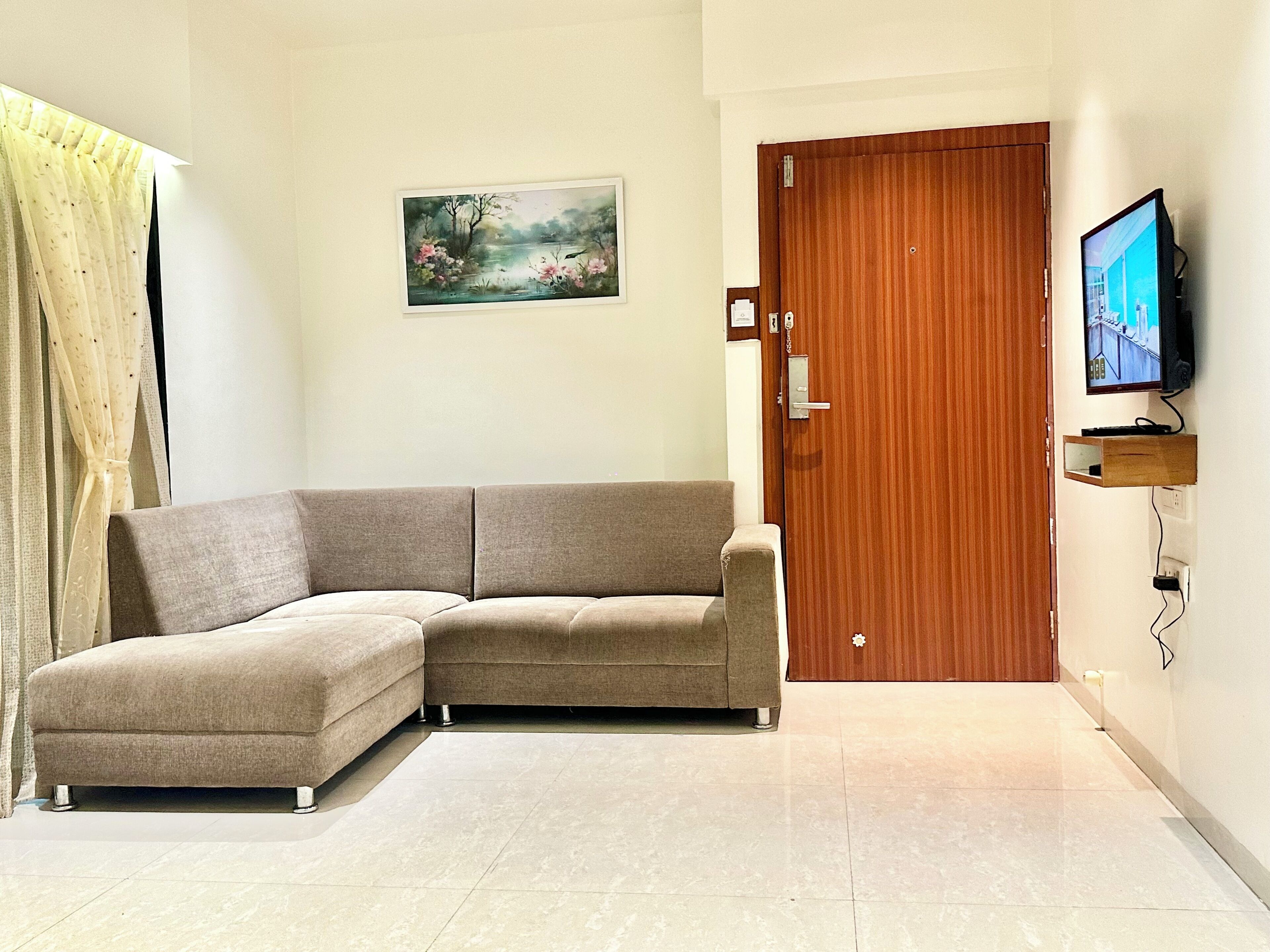 Foto - StayBird - Azure Suites Business Hotel