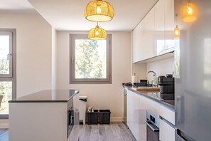 Fridge, microwave, oven, dishwasher