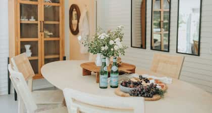 3be/2b in the PERFECT location. One block to Downtown OS! The Bradford House