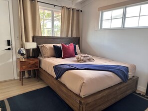 4 bedrooms, desk, iron/ironing board, free WiFi