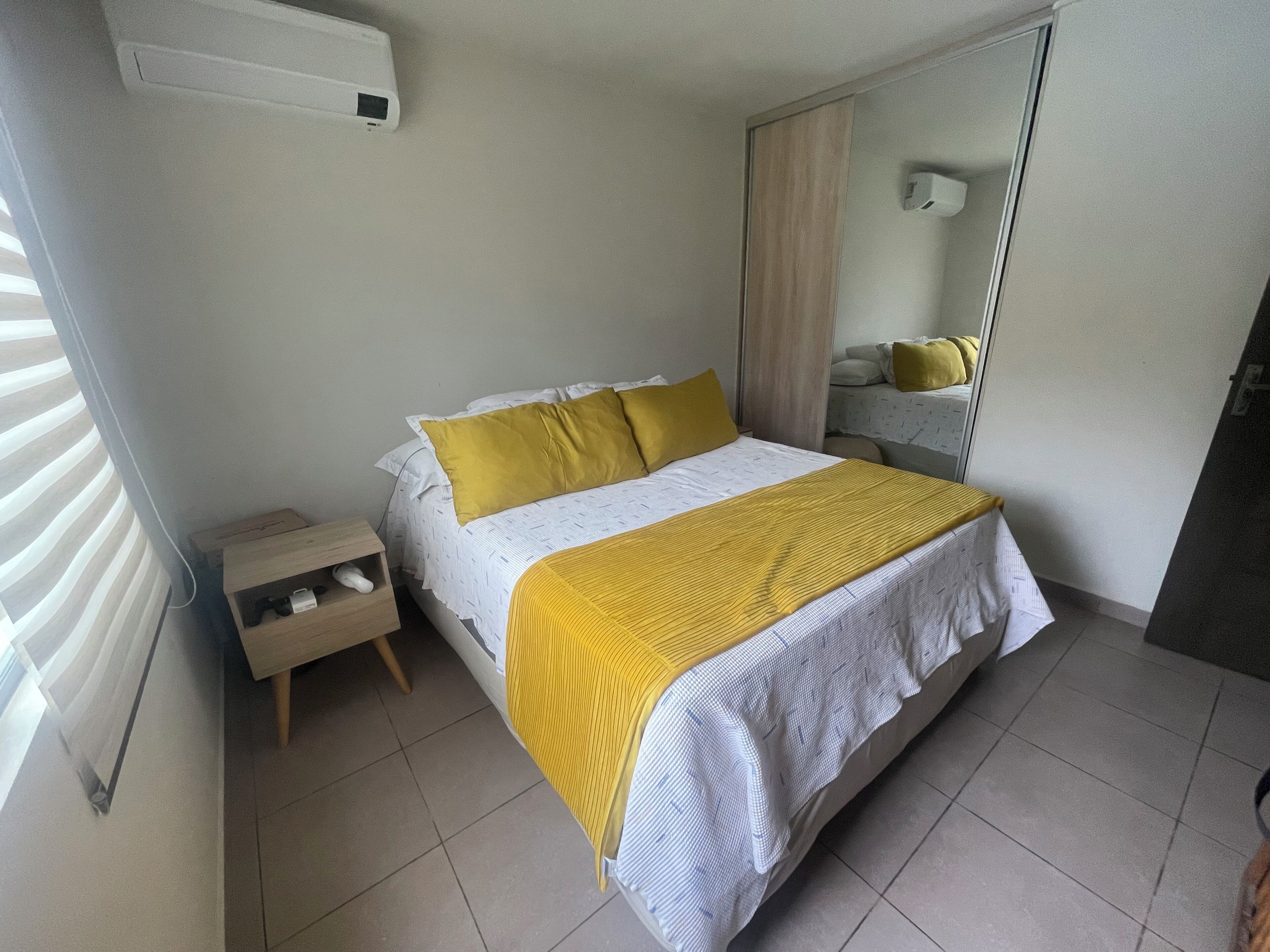 2 habitaciones, tabla de planchar con plancha y wifi 