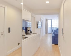 Comfort Apartment, Beach View 084 | Ferro/asse da stiro, Wi-Fi gratuito, accesso in sedia a rotelle