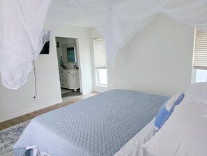 3 bedrooms, desk, free WiFi, bed sheets