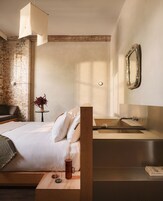 Caja de seguridad en la habitación y cortinas blackout 