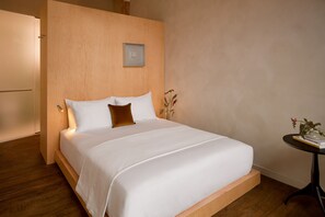 Weekend Studio - Pocketbook Hotel and Bath (Hudson)