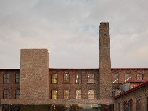 Pocketbook Hotel and Bath