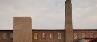 Pocketbook Hotel and Bath