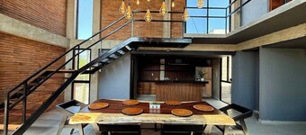 Loft for 6 px - Spacious & Central - AC & Parking