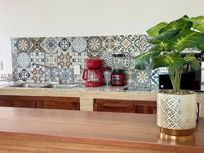 Private kitchen - Beach-Ready Apartment - Easy Access to Huatulco's Best - AC & Parking (Crucecita)