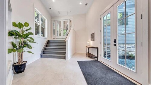 10BR Vista Pointe Estate, Lakefront Luxury w/ Heat