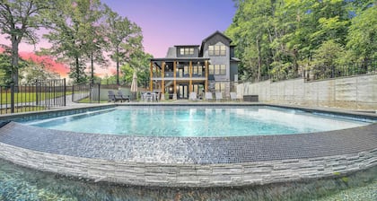 Lakefront Luxury - 10BR, Pool w/ Heat, Hot Tub