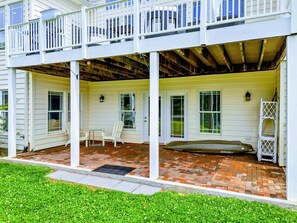 Outdoor dining - 6BR Lakefront @ Lake Anna, Deck, Boat House, Beach (Mineral)
