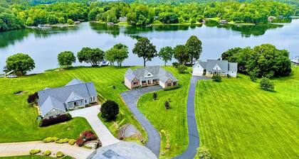 Lakefront @ Lake Anna, Deck, Boat House, Beach