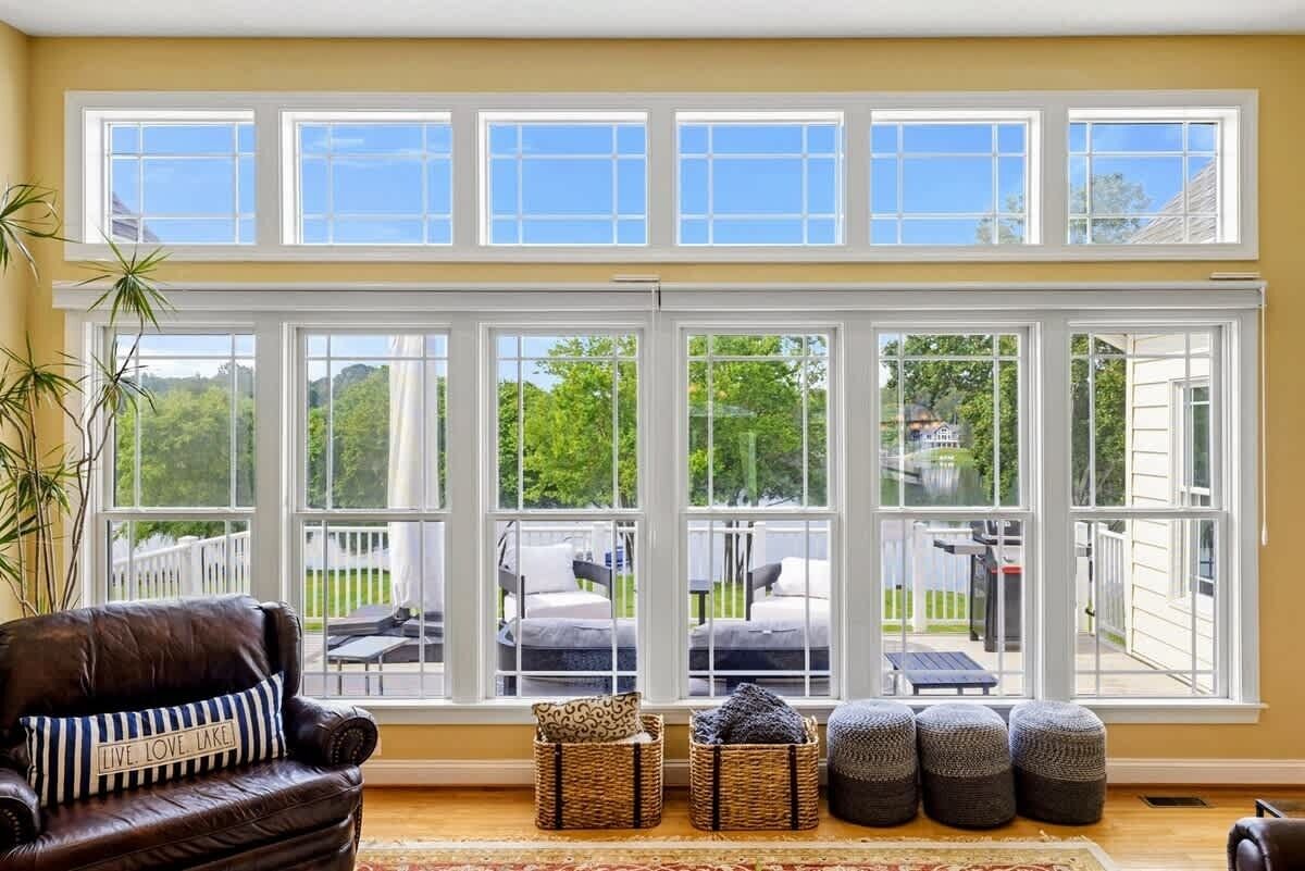 TV connectée, cheminée, espaces bureaux