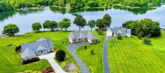 6BR Lakefront @ Lake Anna, Deck, Boat House, Beach