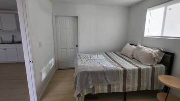 1 chambre, fer et planche Ă repasser, Wi-Fi, draps fournis