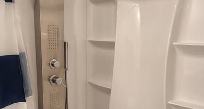 Charming 1-bedroom bungalow oasis Panama City with AC, WiFi
