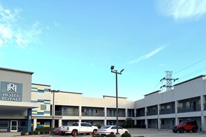 Exterior - Hotel Royale IAH Airport North Houston I-45 (Houston)