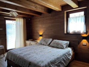 1 bedroom, WiFi, bed sheets - Maso Milù - Modern and charming chalet in the heart of Tesino nature (Trentino-Alto Adige)