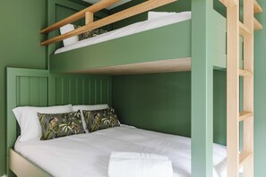 2 Schlafzimmer, Bügeleisen/Bügelbrett, Reisekinderbett, kostenloses WLAN